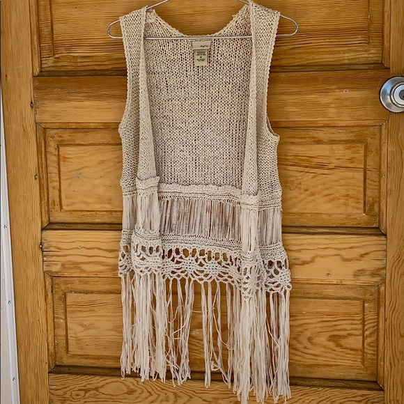 Bohemian knit vest 🎉CLOSET CLEAR OUT🎉 - Picture 2 of 5
